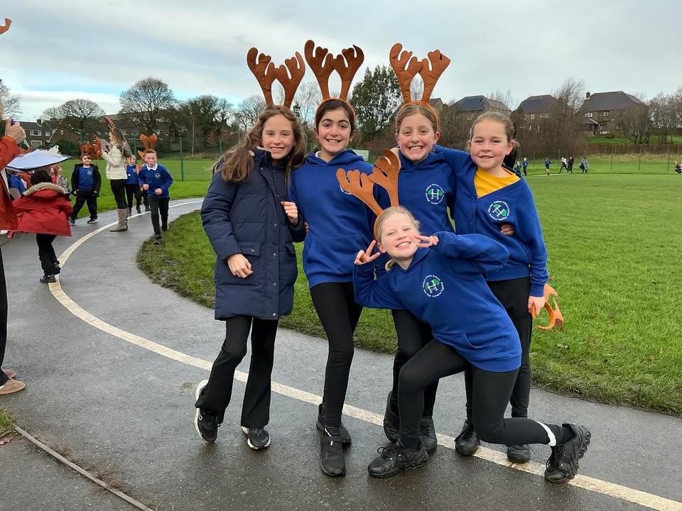Hallam Primary Reindeer Run December 2025 2.jpg
