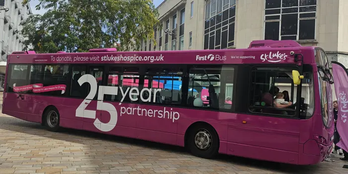 Pink-busdead76dd-02e3-4e6c-b861-e6ae2fa7339f.jpg