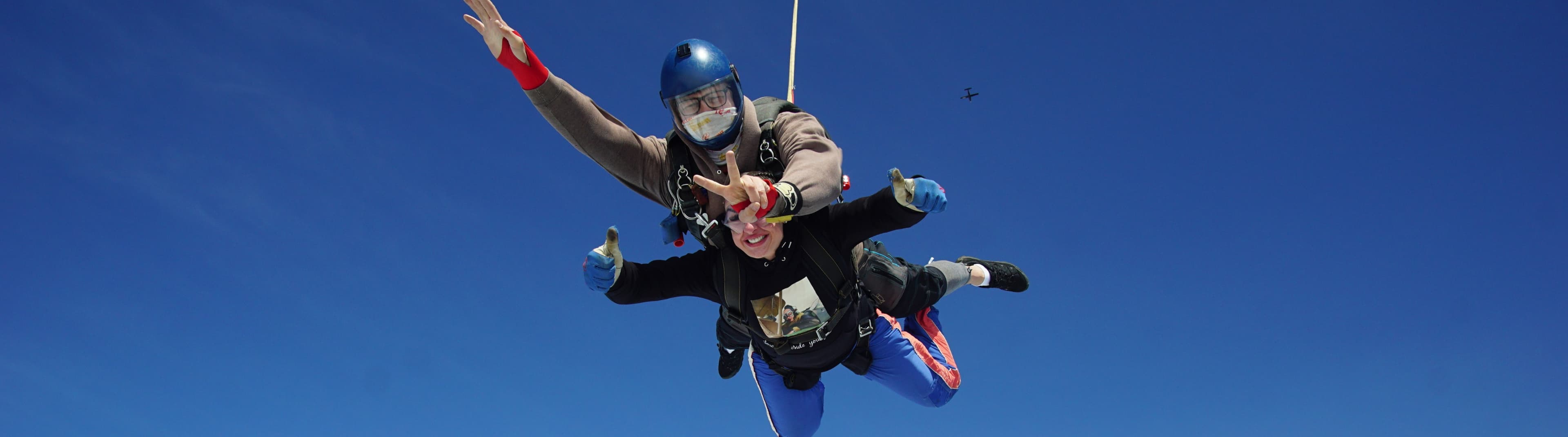 skydive-banenr47756958-e5a6-4f0c-b67f-d91ba4ec6b8a[1].jpg
