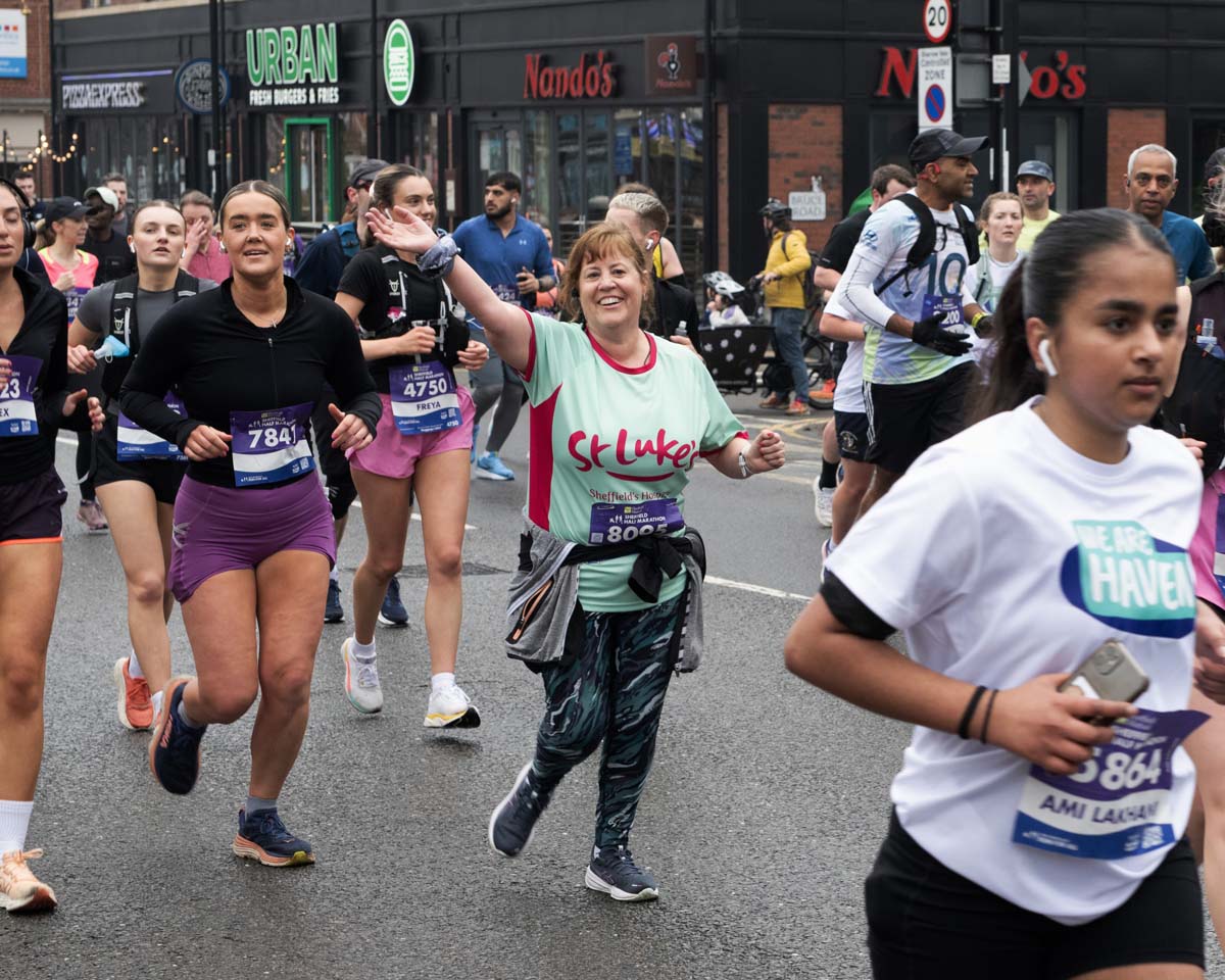 St-Lukes-Sheffield-Half-Marathon-2025-Ellie-(7)5193a548-0e3f-4b20-b58d-240a995273bc.jpg