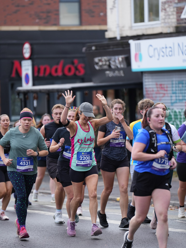 St-Luke's-Sheffield-10K-2025-Resized-3033faf1b10-d33d-41df-a791-7f4f4b6a7b74.jpg