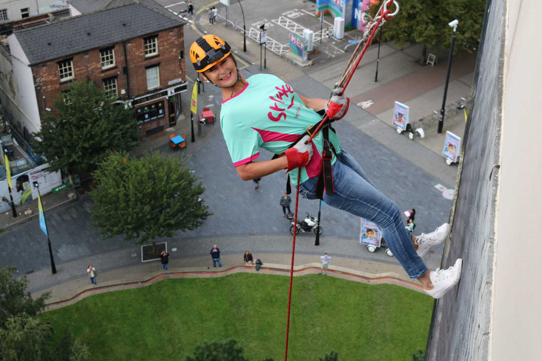 Absseil Abseil 2023 | St Luke’s – Sheffield’s Hospice