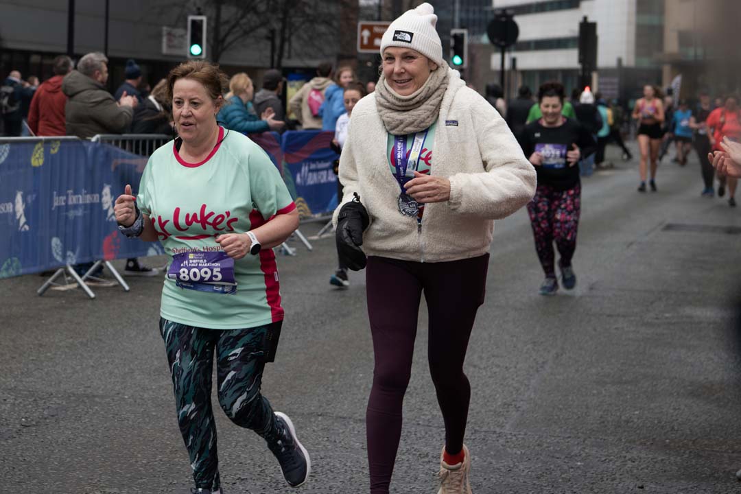 St-Lukes-Sheffield-Half-Marathon-2025-Louise-Resized-2-(39)60faea9f-338a-4ea2-b6e4-d49cf1f0a001.jpg