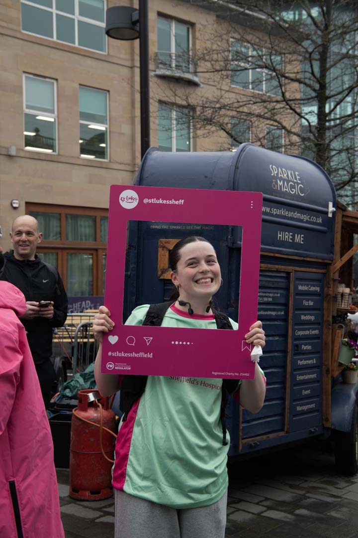 St-Lukes-Sheffield-Half-Marathon-2025-Louise-Resized-2-(63)7e808529-eaf8-4537-bcbf-8083c0e6877b.jpg