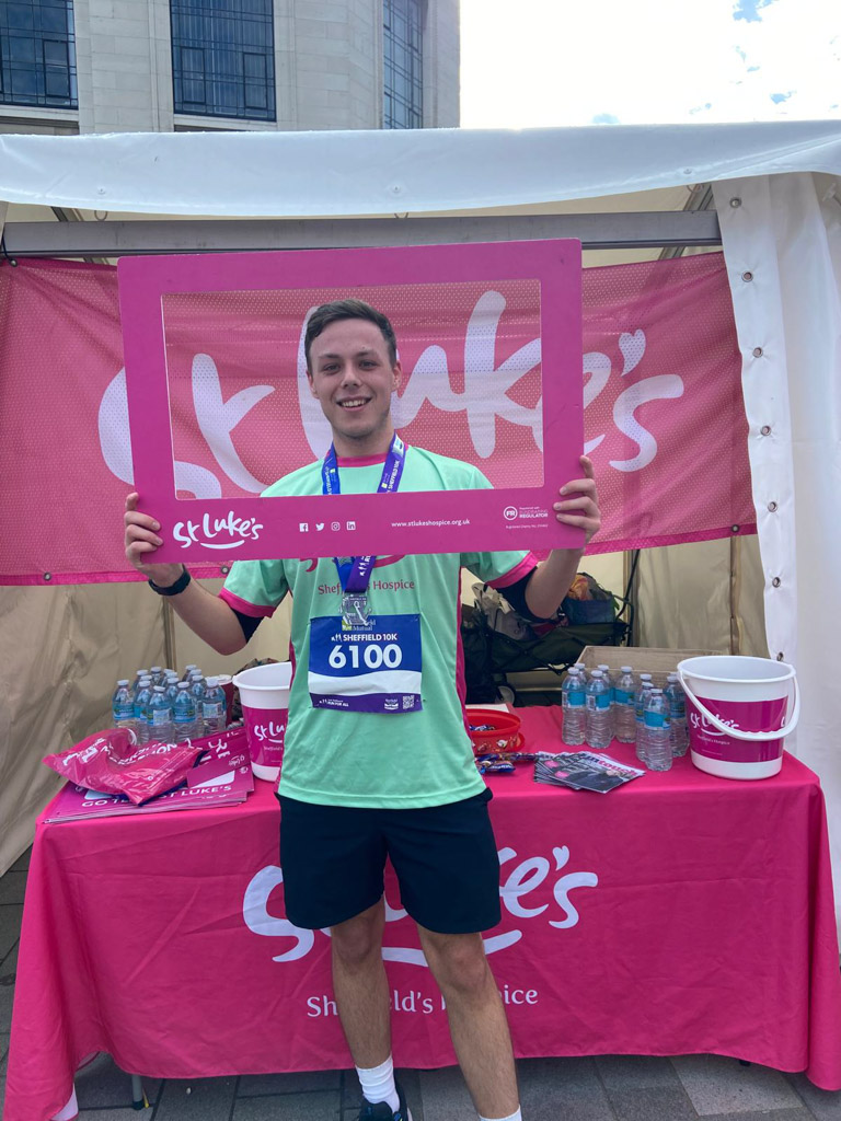 St-Luke's-Sheffield-10K-2025-Resized-122a6b8d1d6-146f-4671-878d-5a5c4bd493e5.jpg