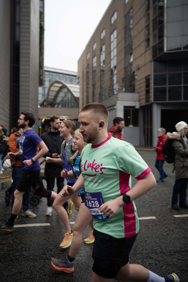St-Lukes-Sheffield-Half-Marathon-2025-Louise-Resized-2-(43)fbe8bdaa-75b7-4259-a00e-010f523d5c4c.jpg