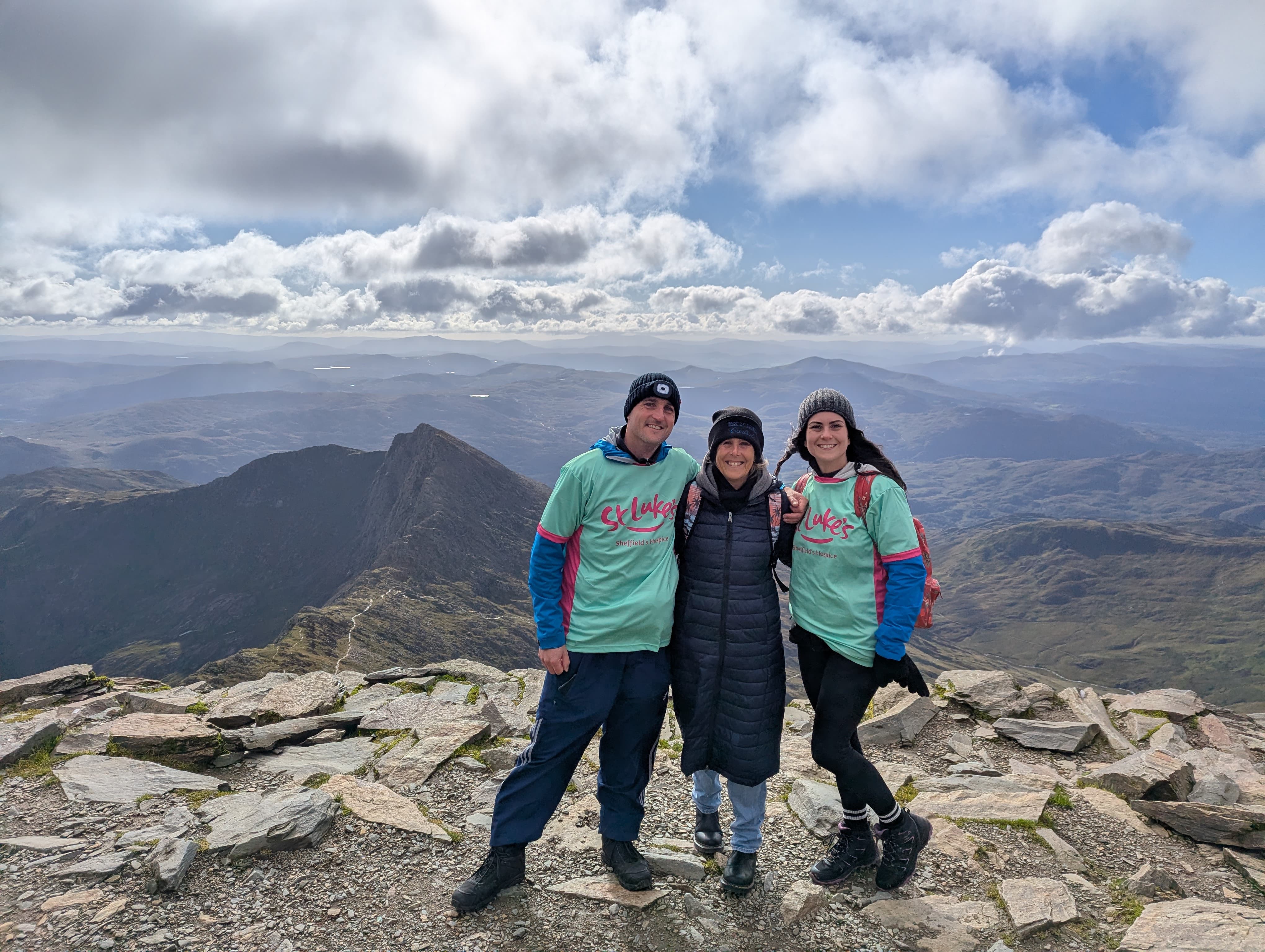 Snowdon-Siblingscbb1154a-23e3-4898-afef-bc16aa03773e.jpg