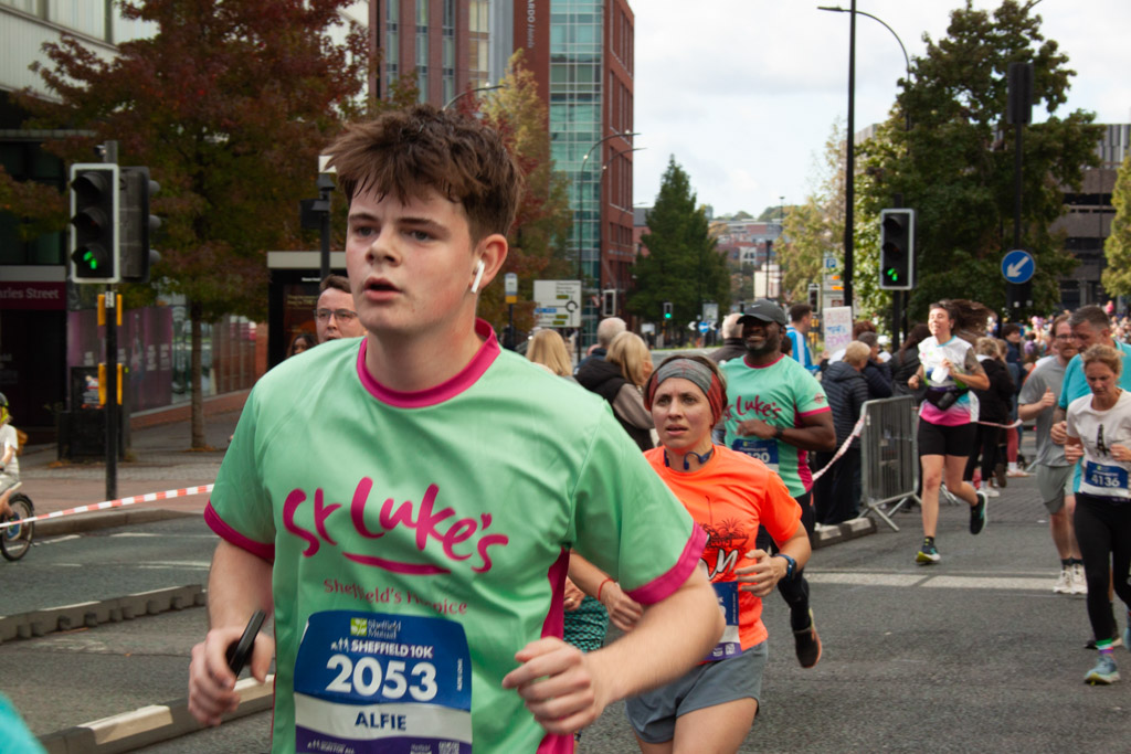 St-Luke's-Sheffield-10K-2025-Resized-09486348676-f47a-4d34-aaac-713e608f9d66.jpg