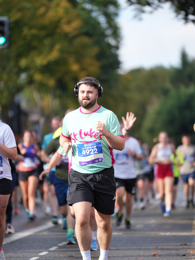 St-Luke's-Sheffield-10K-2025-Resized-154906f040a-c821-459f-bb0d-d24f8ead87fa.jpg