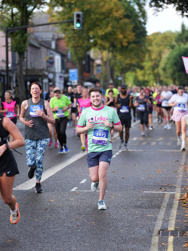 St-Luke's-Sheffield-10K-2025-Resized-1557dfa9132-a541-4093-bda9-59a68e9e27a8.jpg