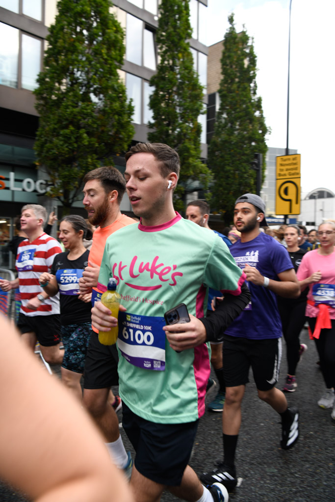 St-Luke's-Sheffield-10K-2025-Resized-0301edd24dc-32d2-4ac4-910f-8ea1bbed8f1c.jpg