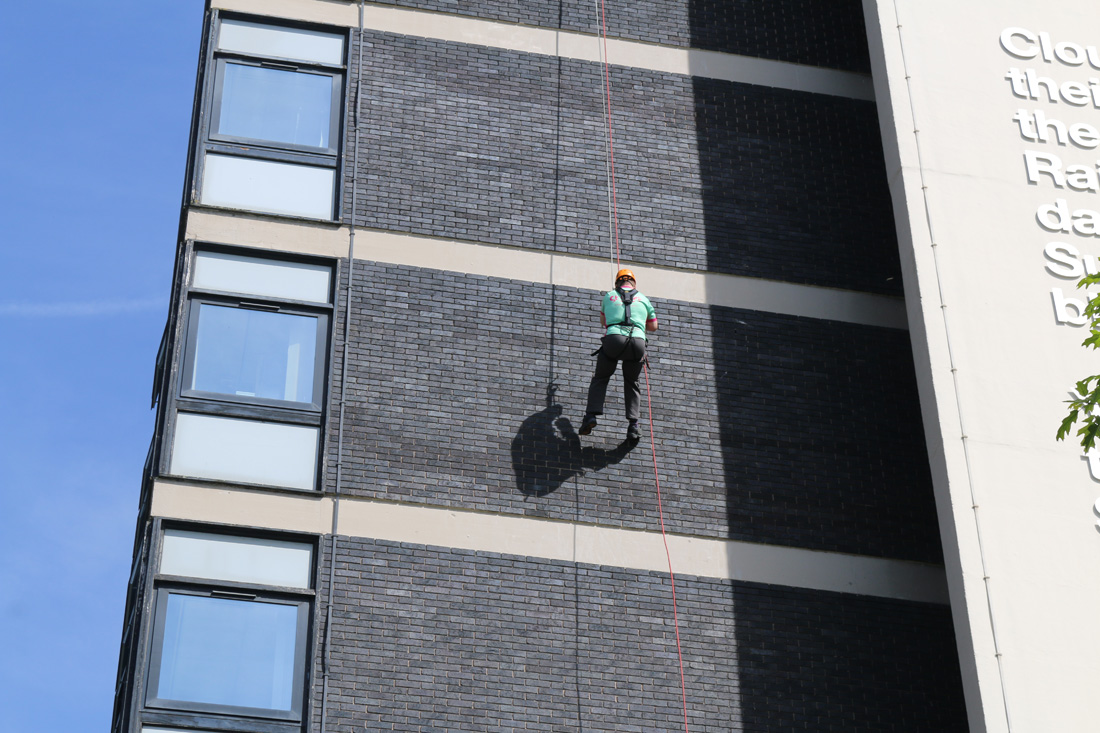 Abseil-Challenge-2024039.jpg